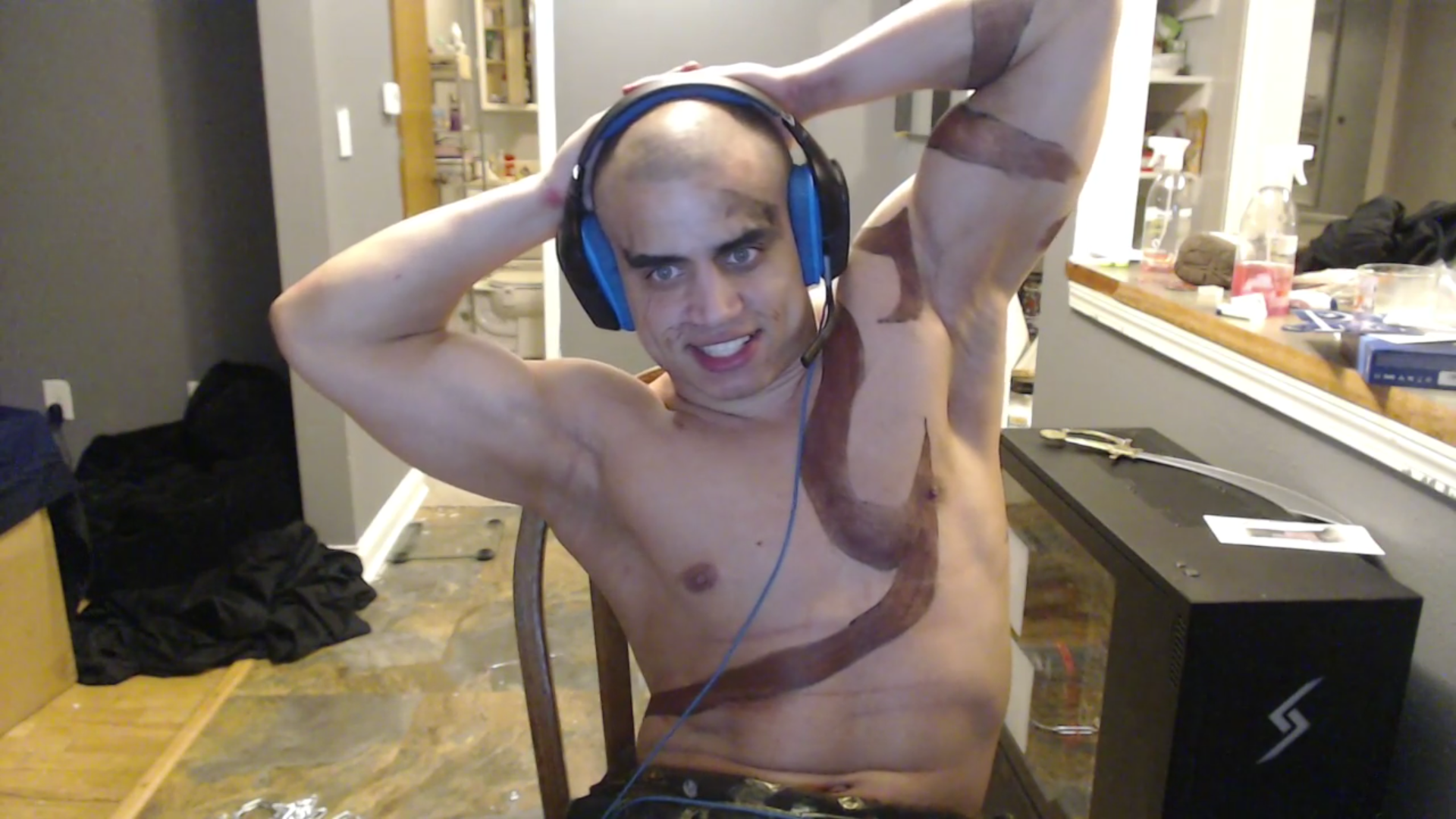 Лысый стример. Тайлер Твич. Tyler1 торс. Tyler1 cloud9.